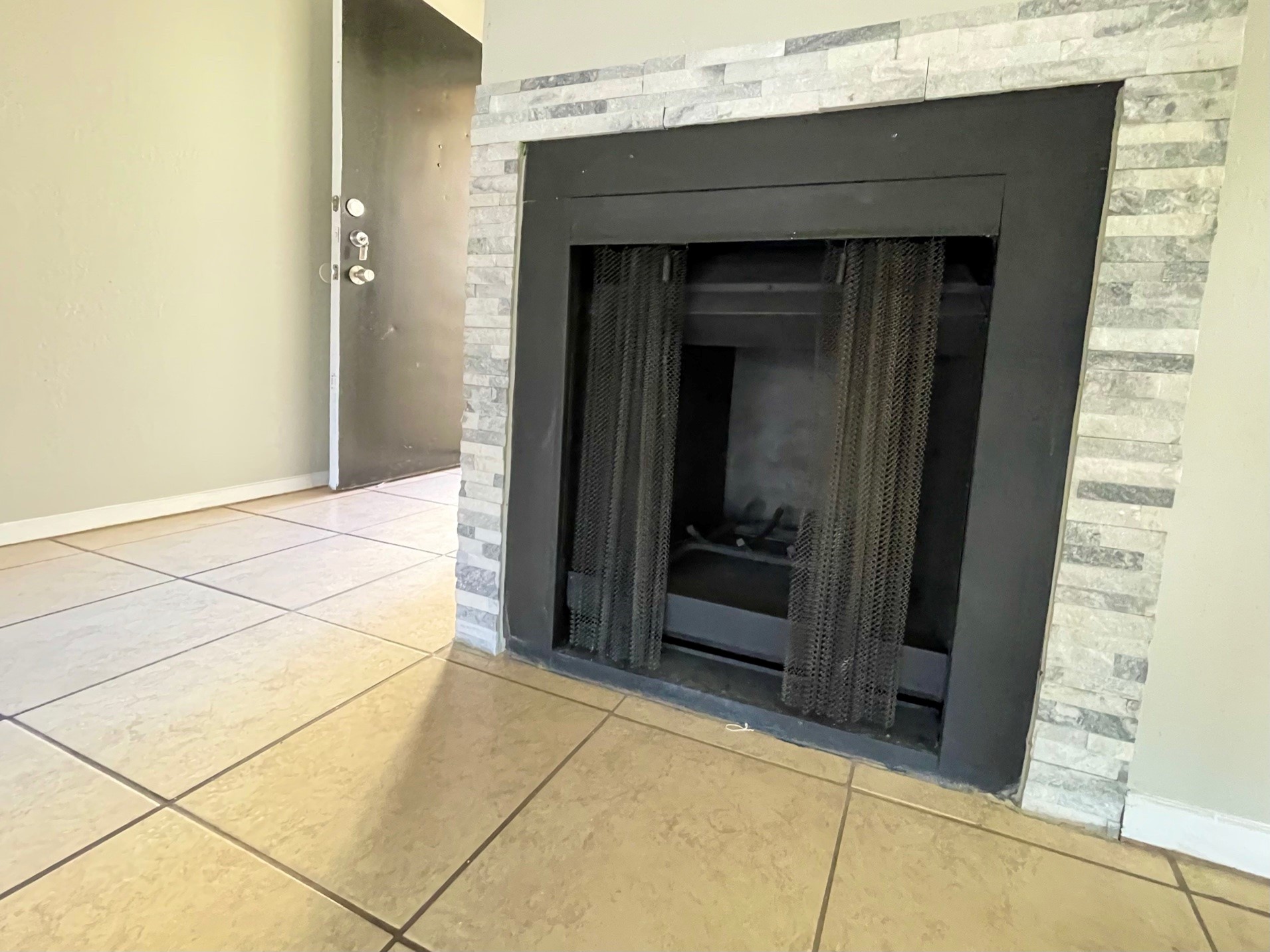 2301 N. Pecos - #112